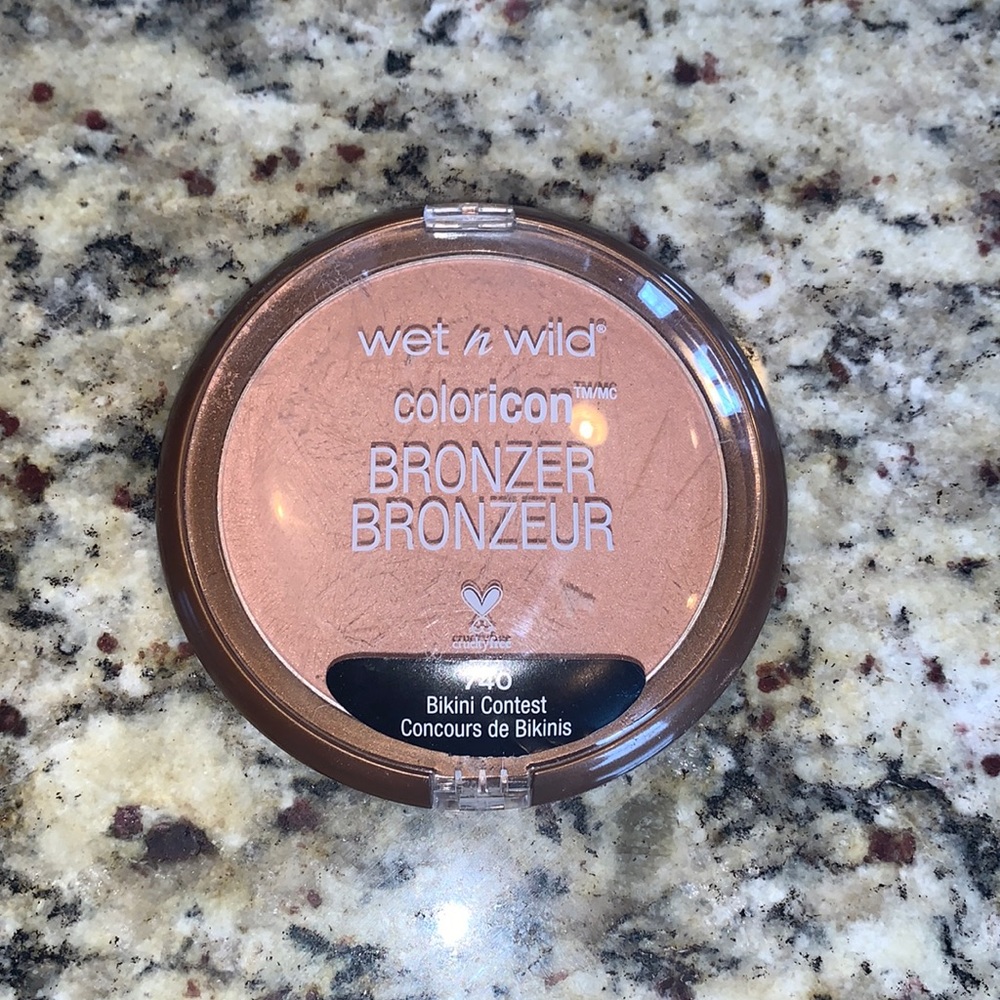 Wet n Wild Color Icon Bronzer Bikini Contest
